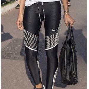 ASO⚡️Rare✨Nike Power Speed Womens Black Running Leggings Size Small NWOT